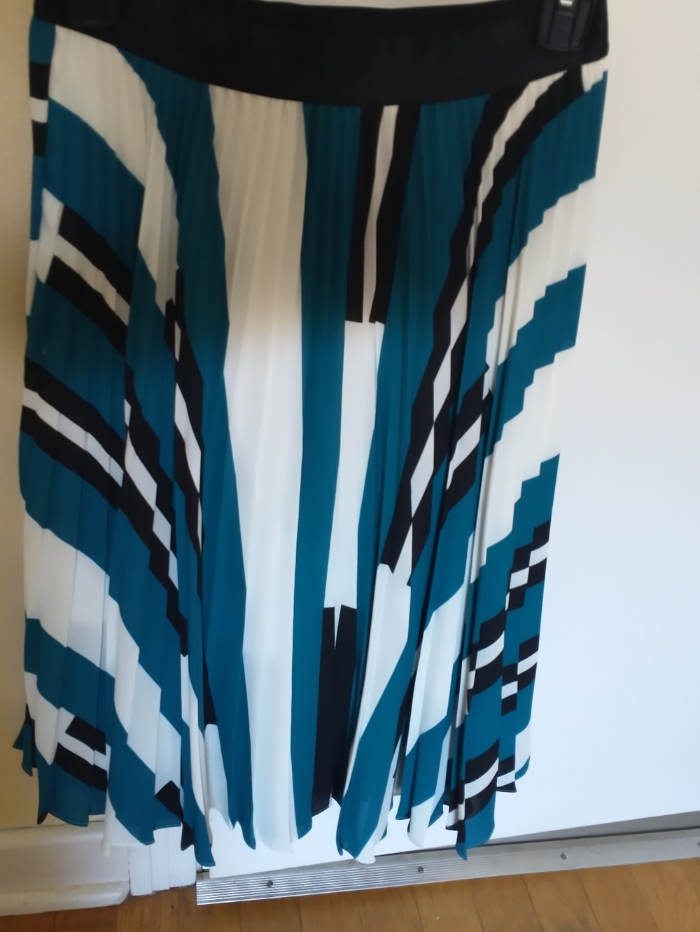 Express Teal, White & Black Pleated Midi Skirt